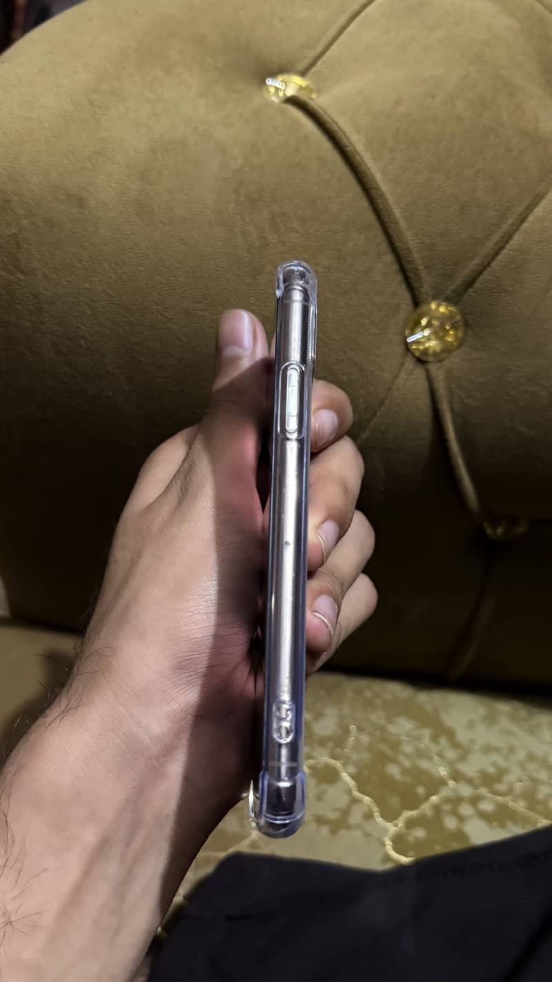 Apple iPhone XS 6