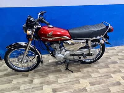 CG 125s