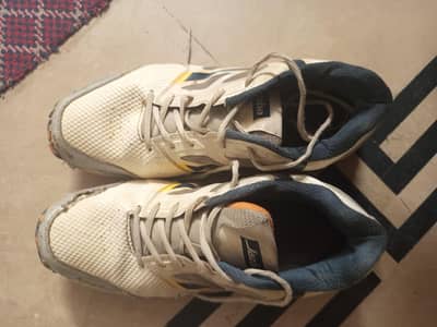 SPORTS SHOES FOR SALE