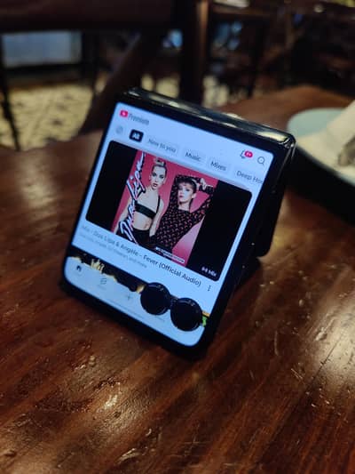 Motorola Razr 50 plus/Ultra 12/256 READ DESCRIPTION FIRST