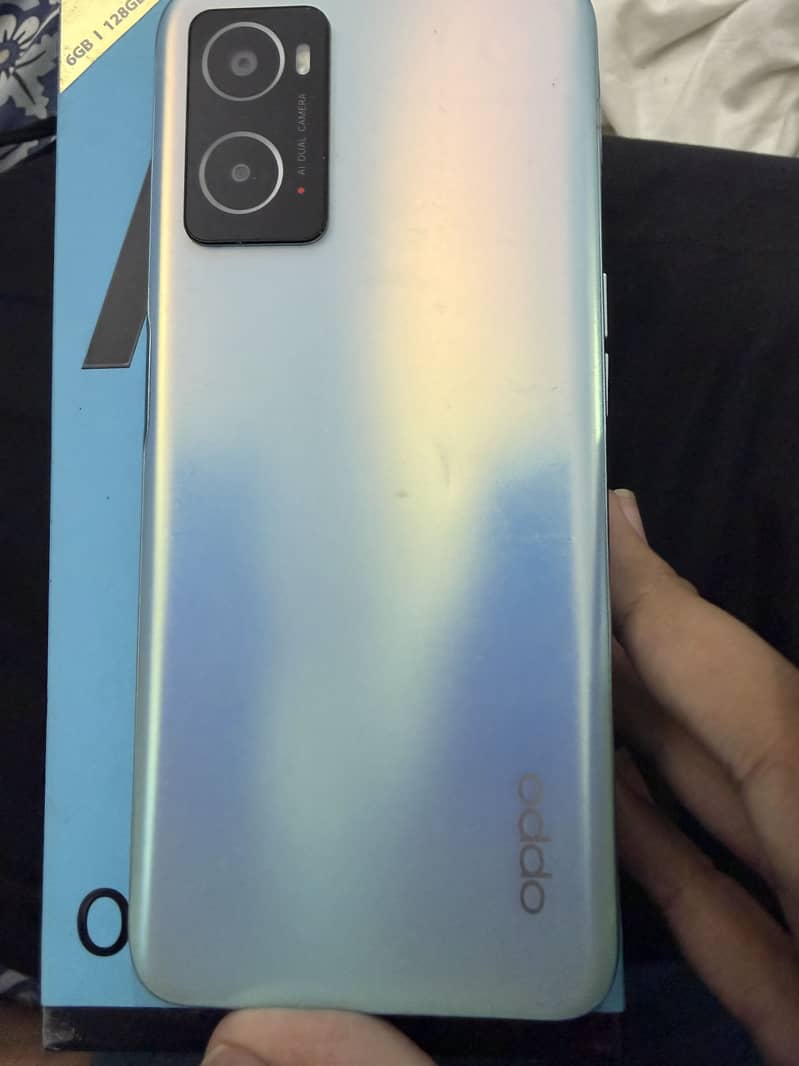 Oppo A76 3