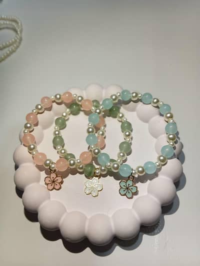 Pastel Petals Beaded Charm Bracelet