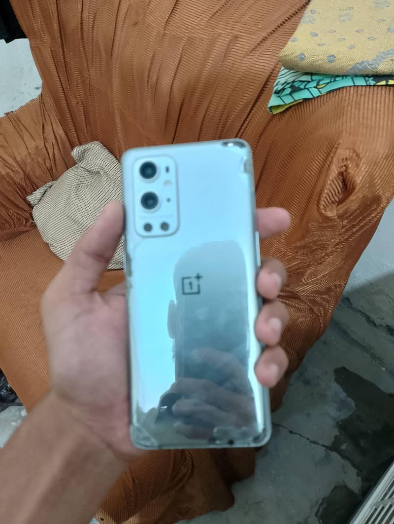 One Plus 9 Pro 4