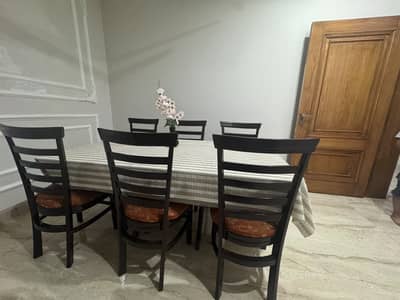Dining table with 6 chairs
