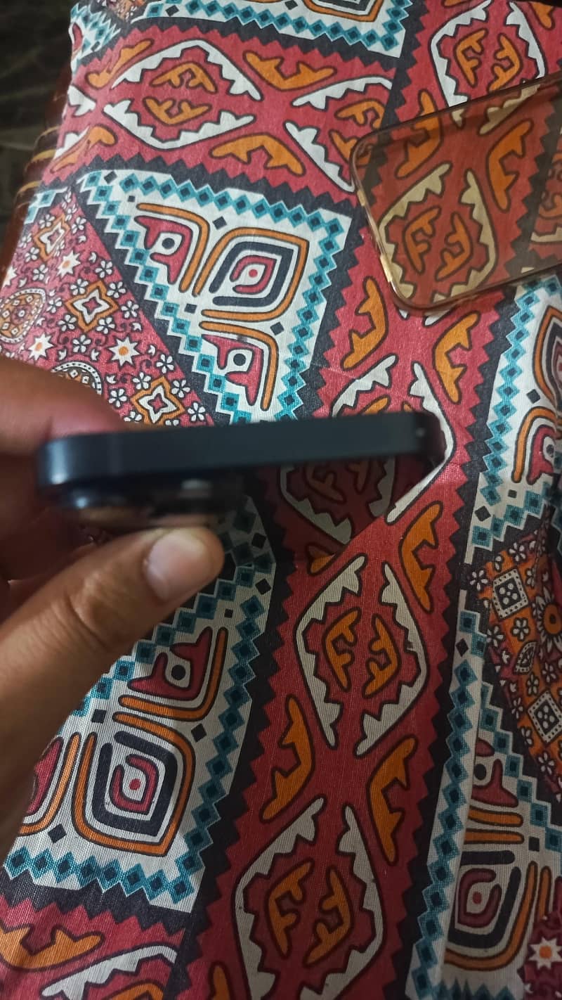 Apple iPhone 14 non PTA 2