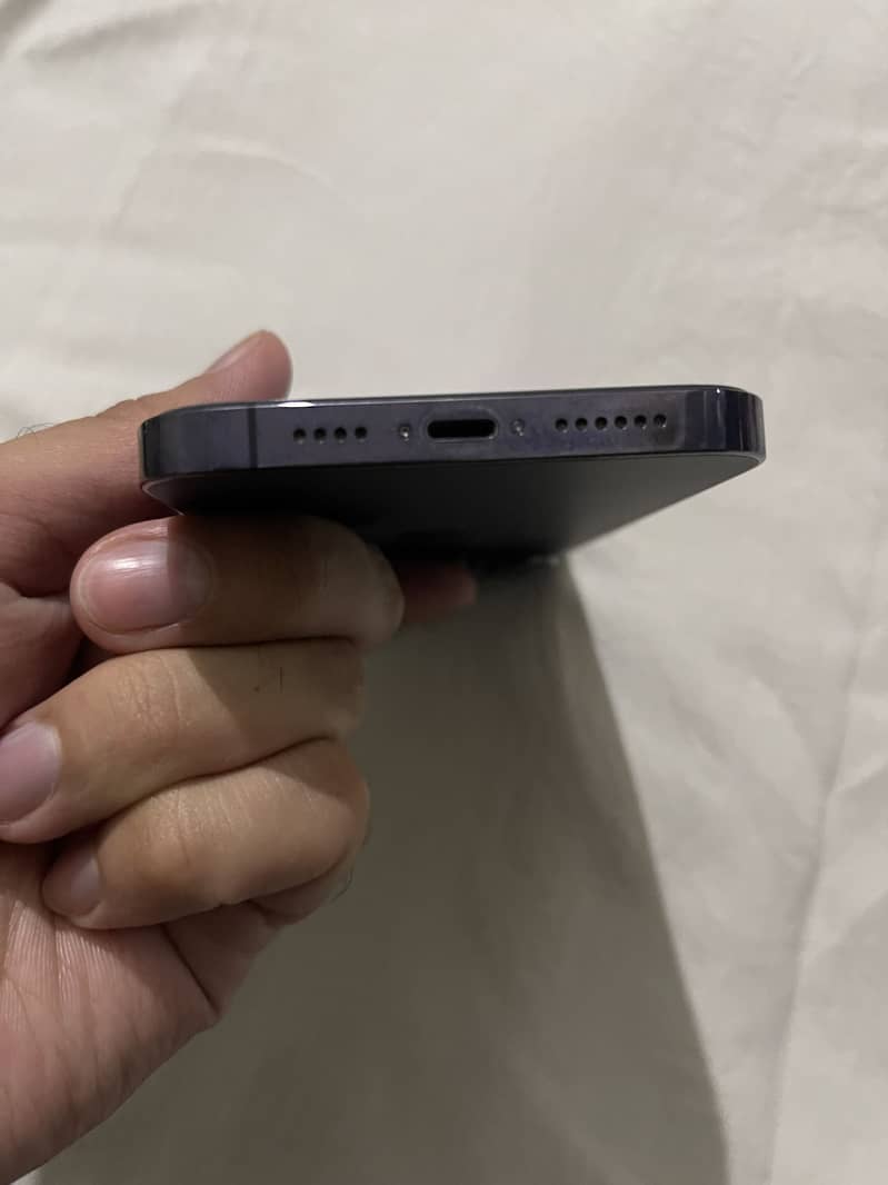 Apple iPhone 14 Pro Max 2