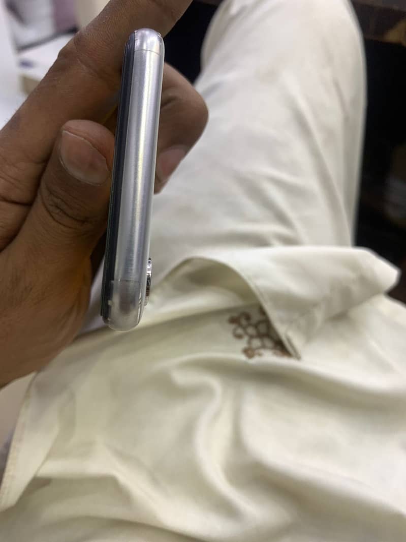 Apple iPhone X 2