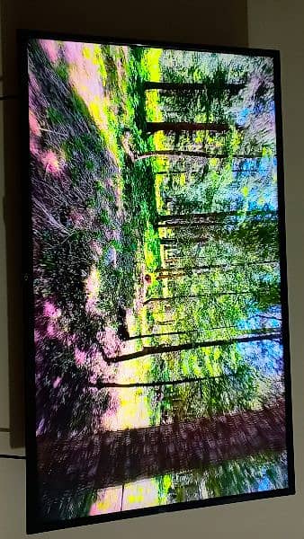 Tcl 40 inch simple LED 4