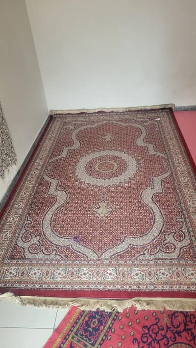 Beautiful Persian Design Carpet For Sale – Good Condition