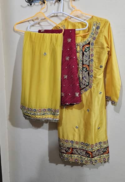 Mehndi dress just few hours used hand embroidered