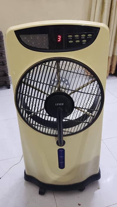 Lever MB786 Rechargeable Fan