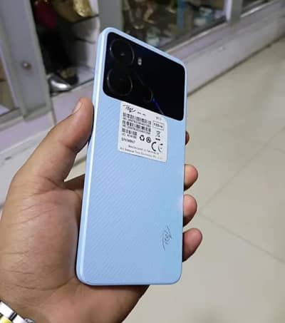Itel P40 condition 10/8 battery 6000 mah