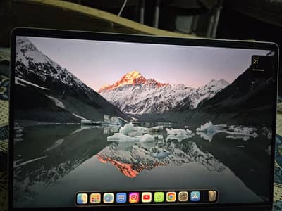 Macboo Pro 2019 16 Inch 32 Gb ram 1 Tb Storage