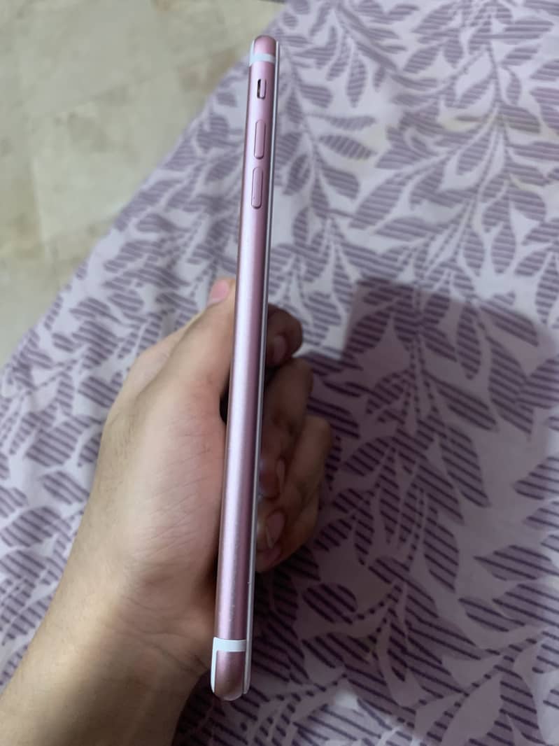 Apple iPhone 7 Plus 2