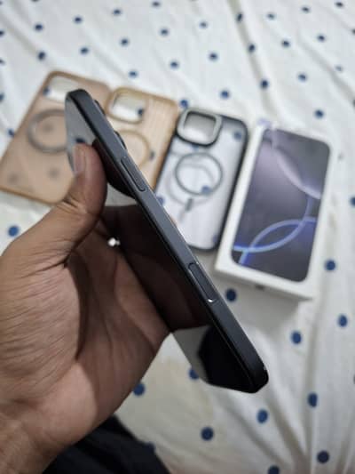 Apple iPhone 16 Pro Max