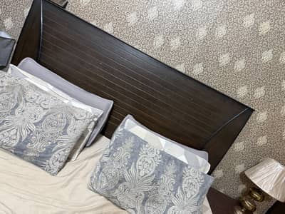 King size bed set