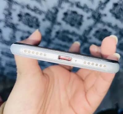 Apple iPhone SE