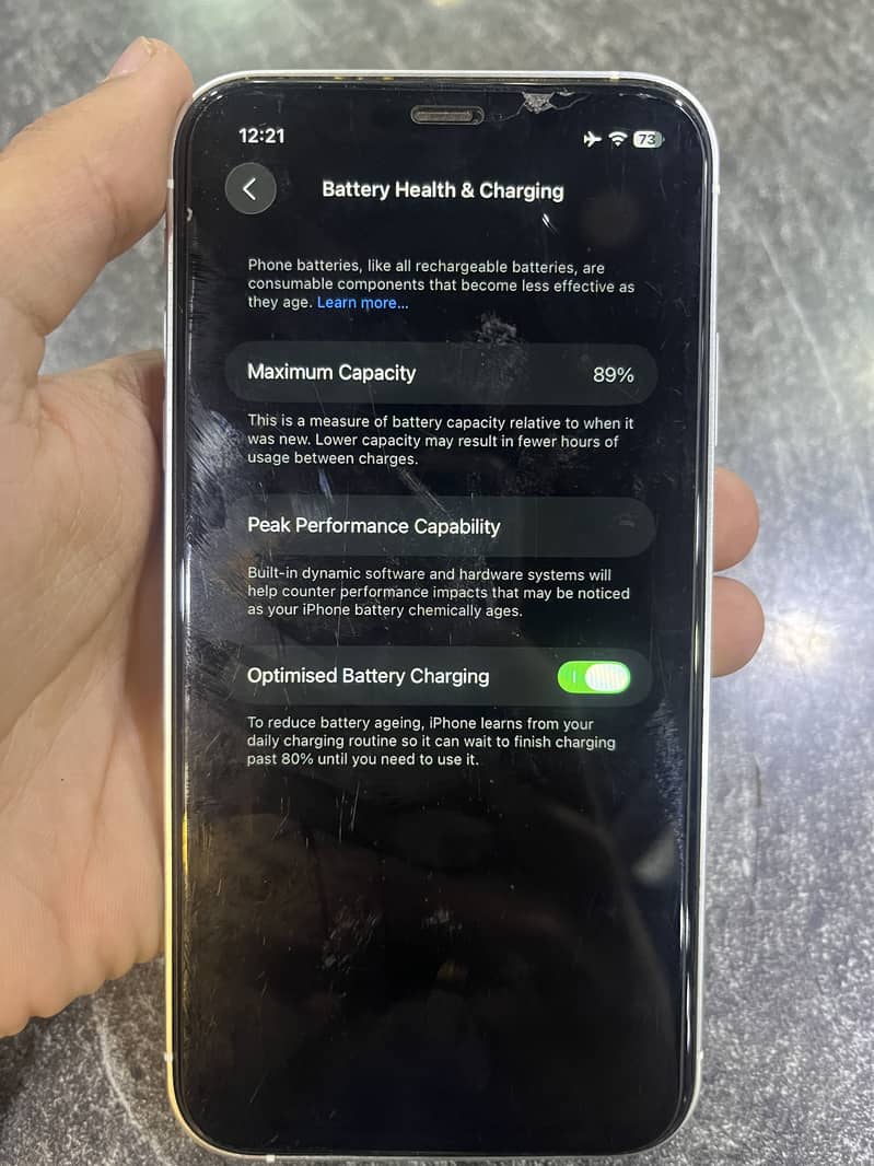 Apple iPhone 11 3