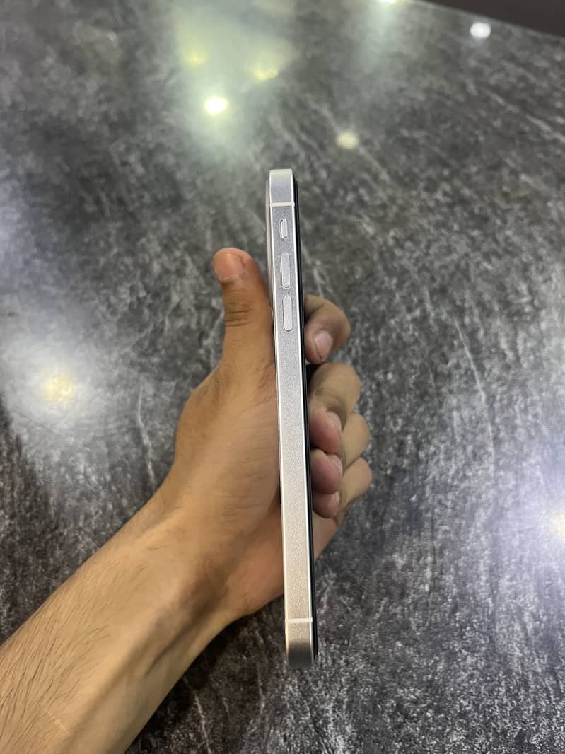 Apple iPhone 11 5