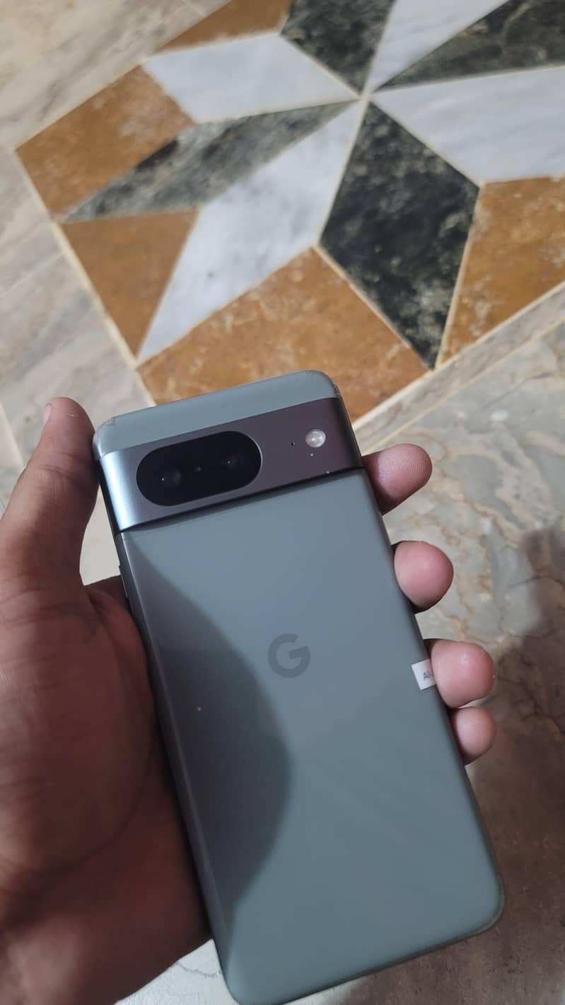 Google Pixel 8 3