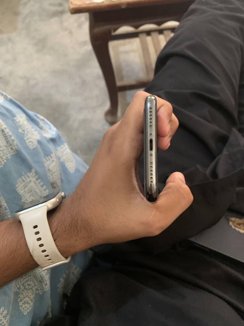 Apple iPhone X 2