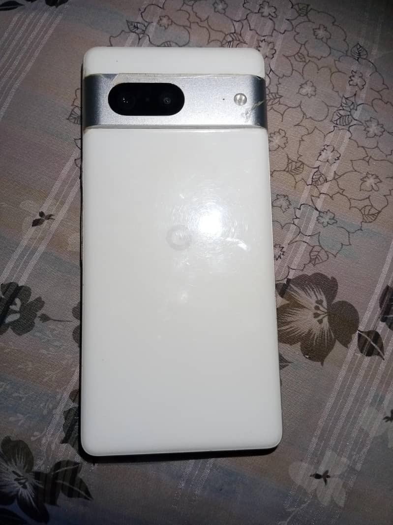 Google Pixel 7 4