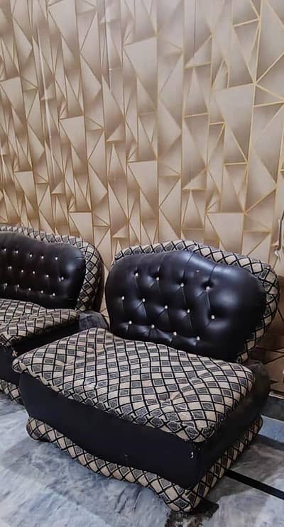 7 seater sofa use condition ok ha. fix price