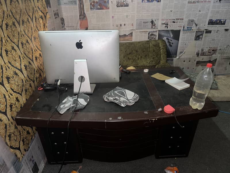 Computer Tables 0