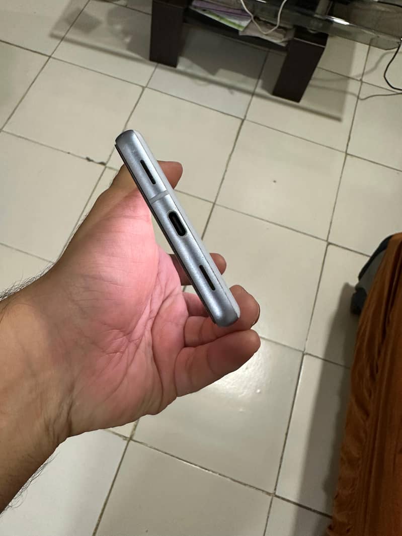 Google Pixel 7a 4