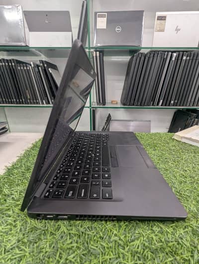 LAPTOP model 5400 ,15 8 gen M2 256,RAM 8