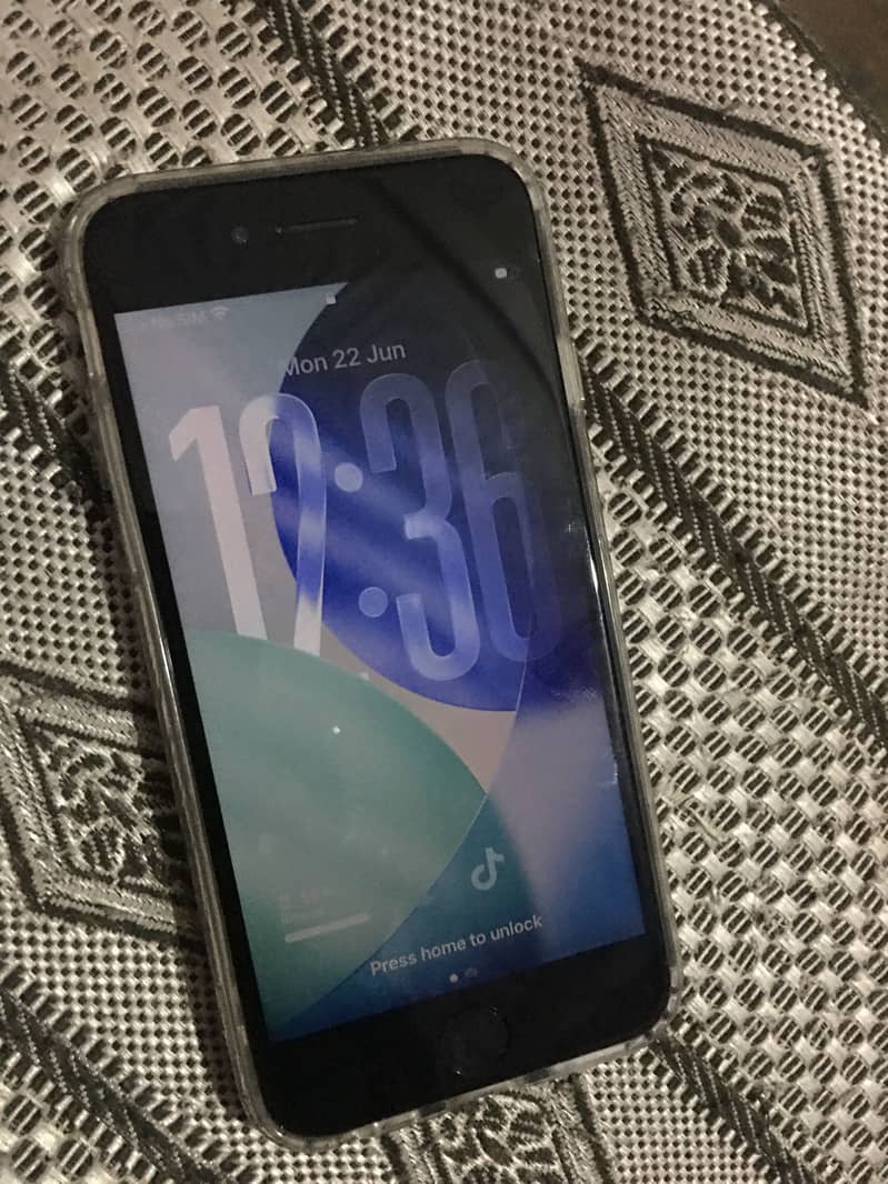 Apple iPhone SE 0