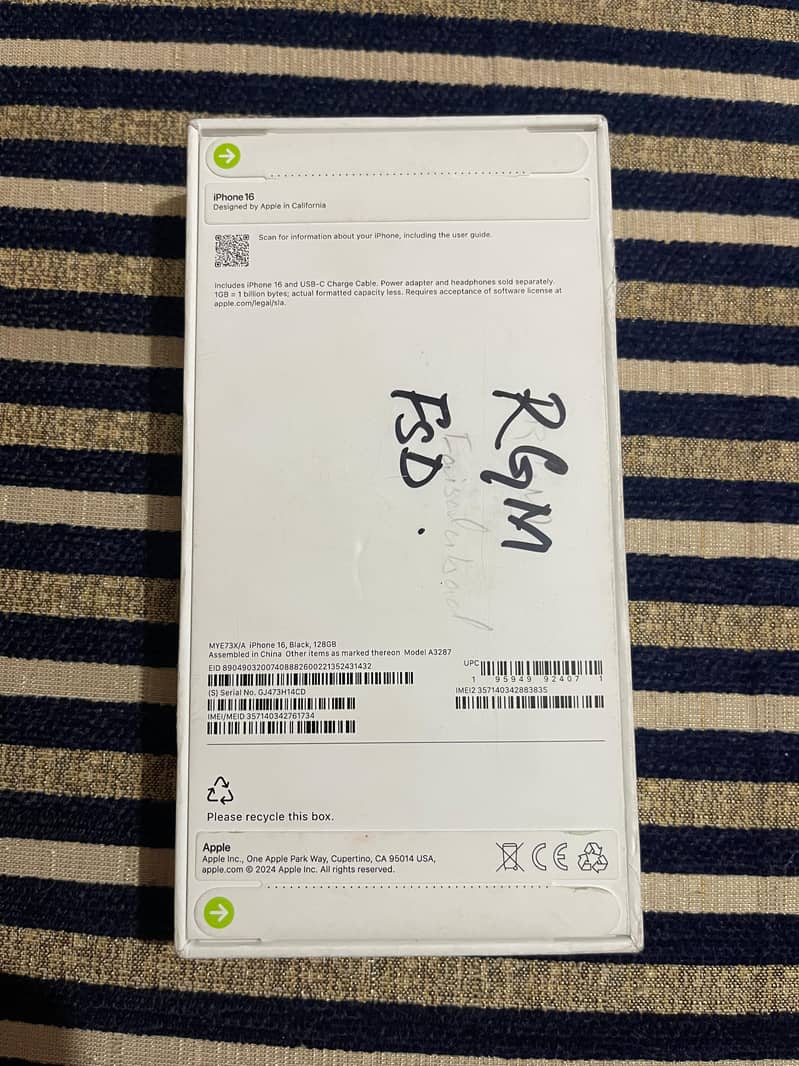 Apple iPhone 16 1