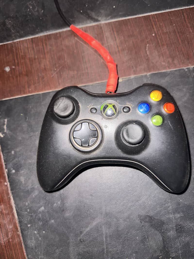 Gaming controller 0