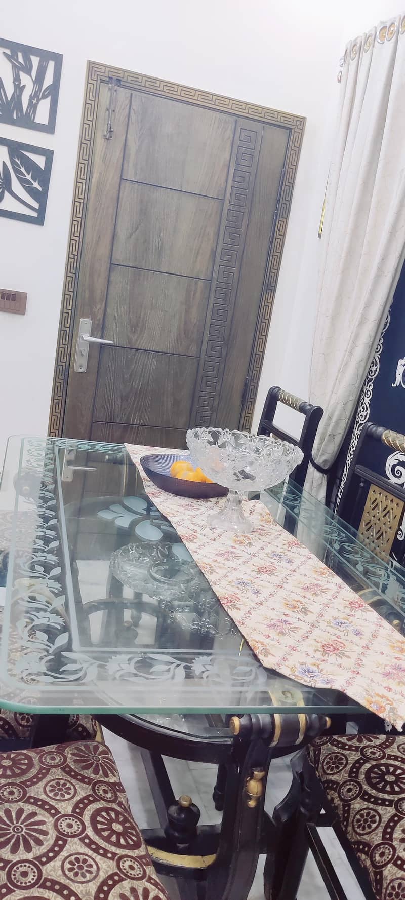 Dining table with chairs 0
