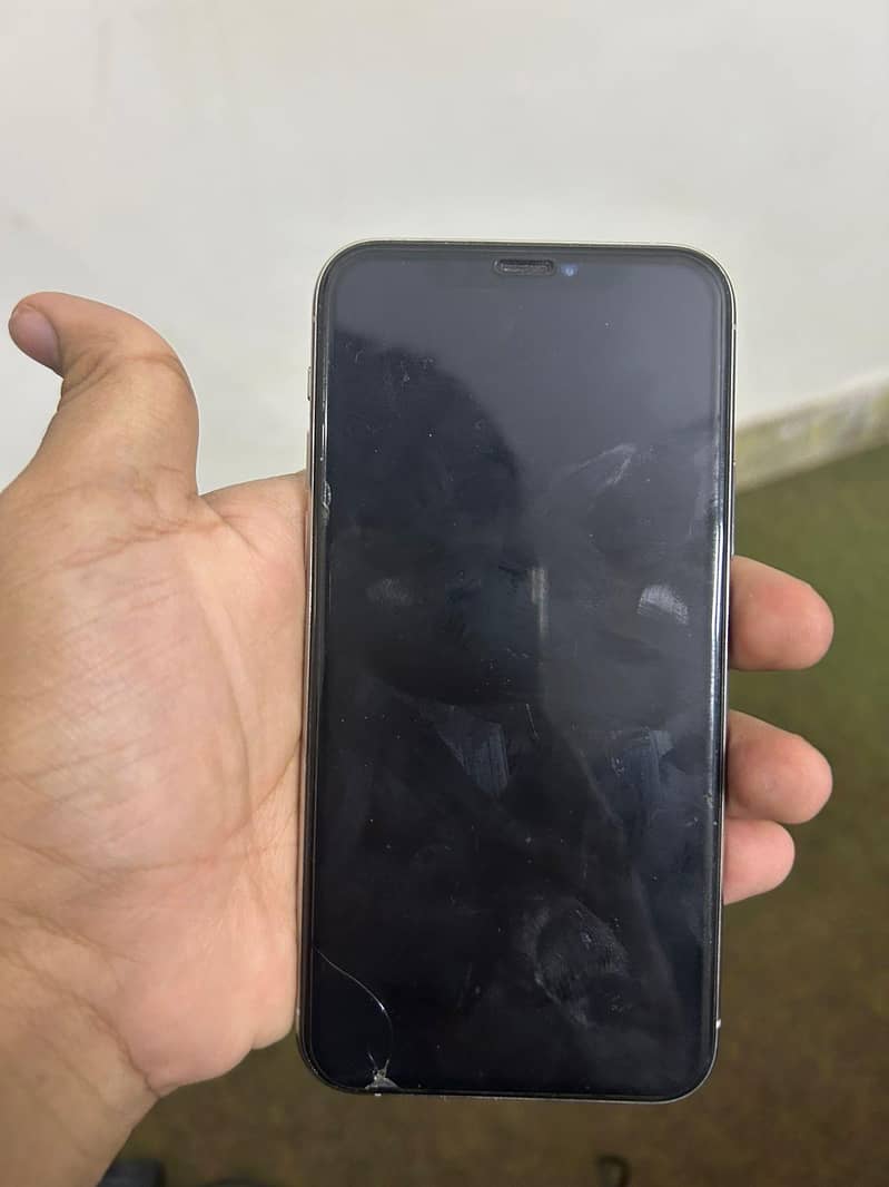 Apple iPhone 11 Pro 3