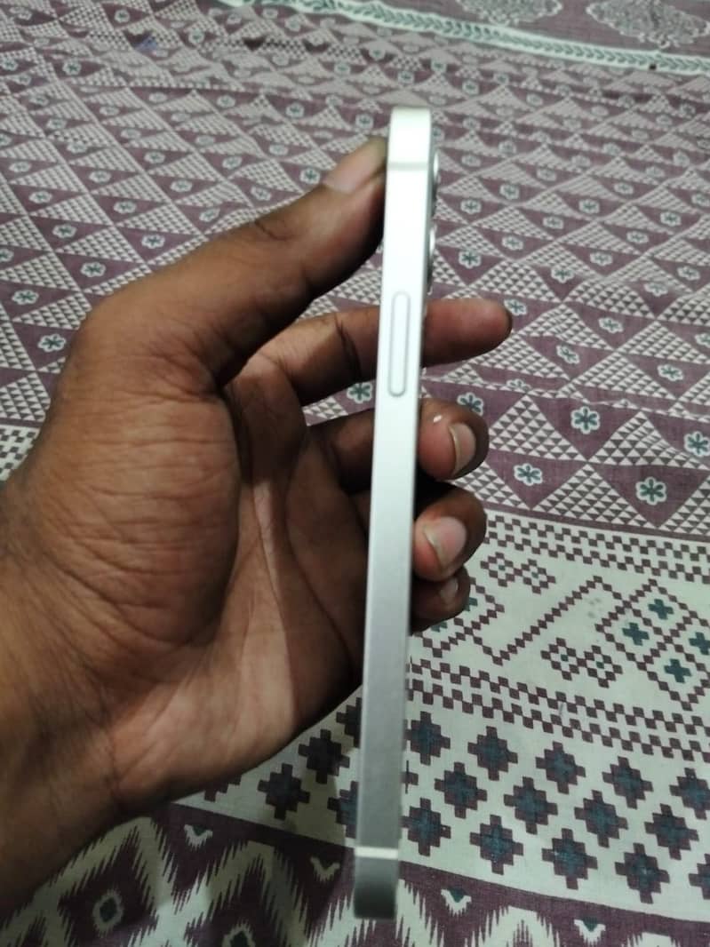 Apple iPhone 12 2