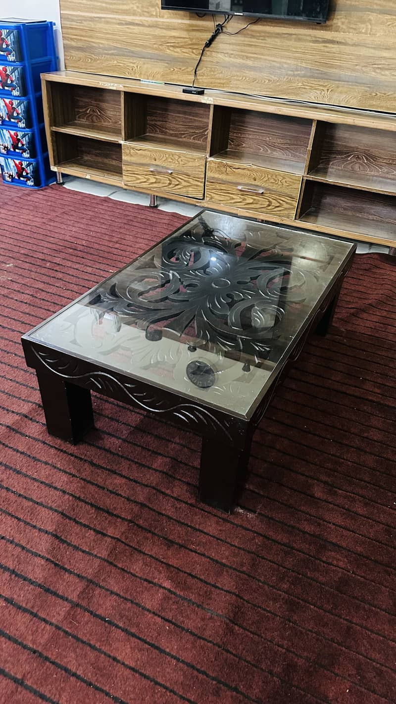 Center Table 0