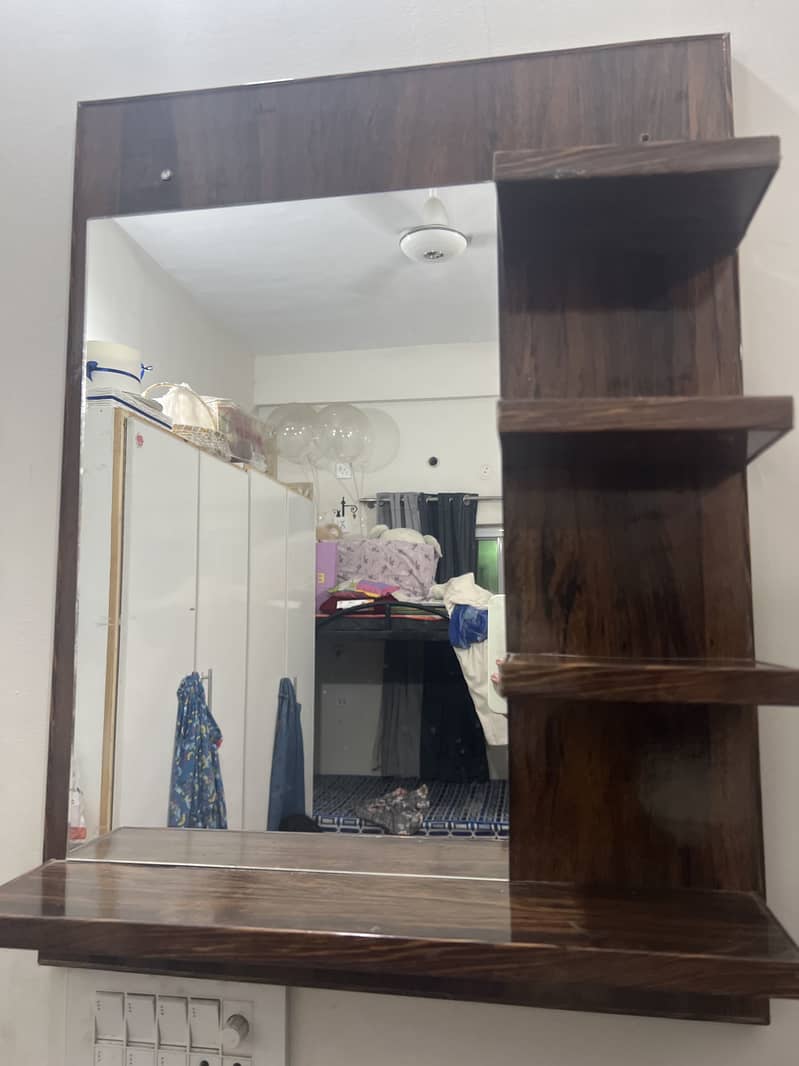 Wall mirror 1