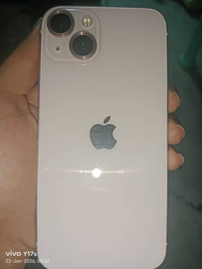 Apple iPhone 13