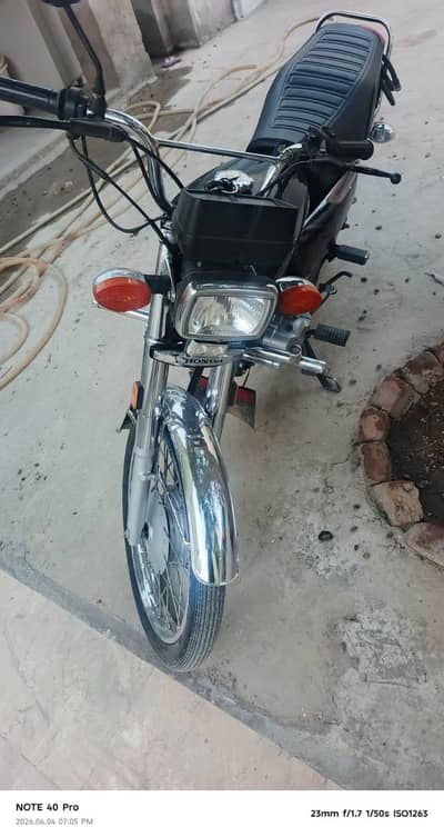03106571237,,Honda CD 125 24 model new condition self stard