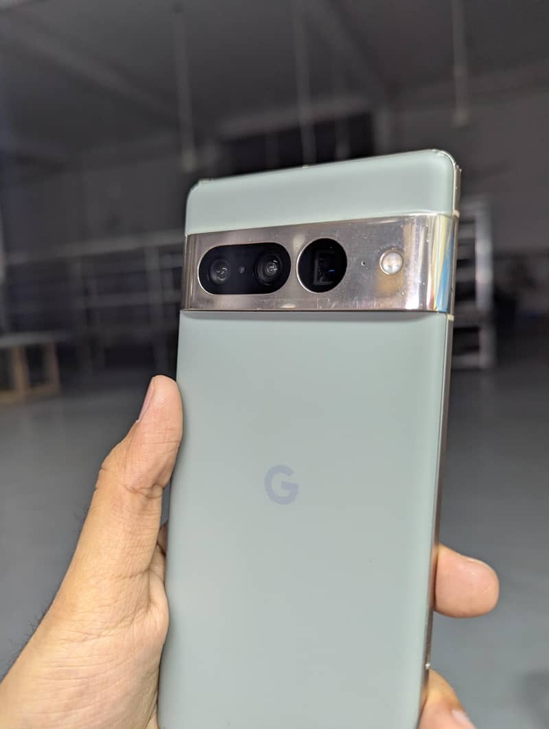 Google Pixel 7 Pro 14
