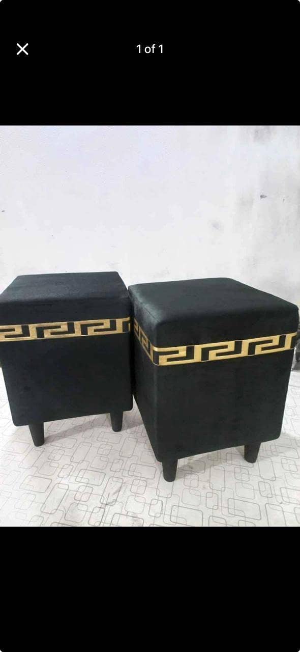 fancy stools 0