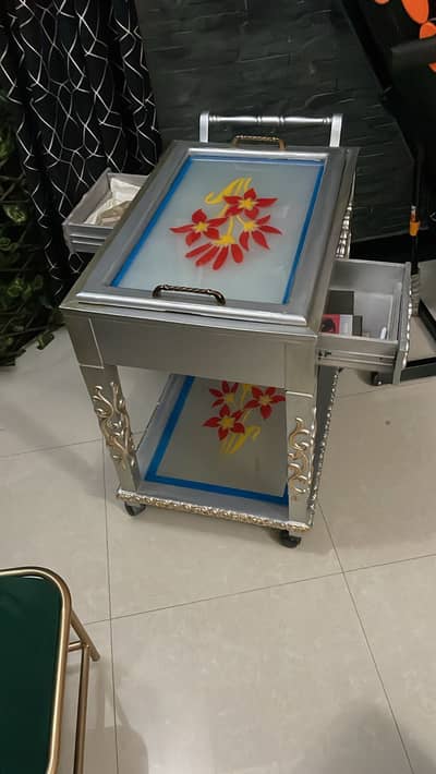 Tea trolly (Tali wood)