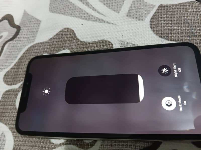 Apple iPhone X 3