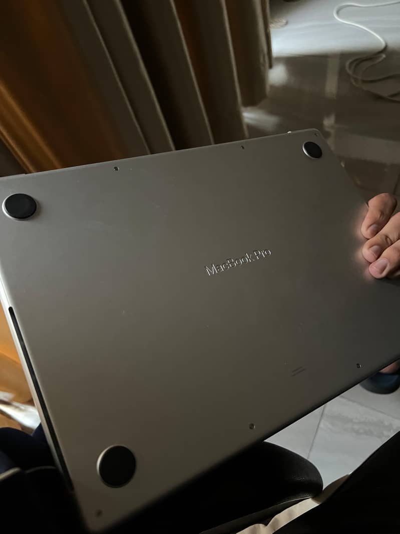 MacBook Pro M4 2
