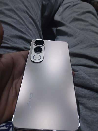 Vivo V50 Lite
