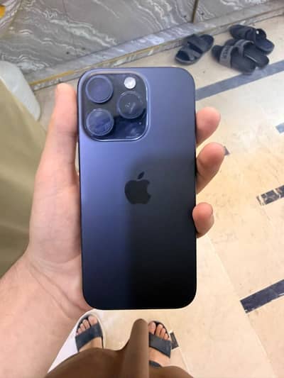 Apple iPhone 16 Pro jv