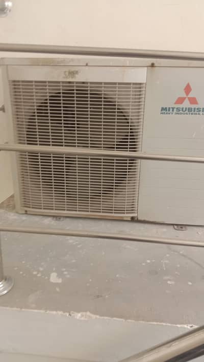 like a brand new ac urgent sale need money