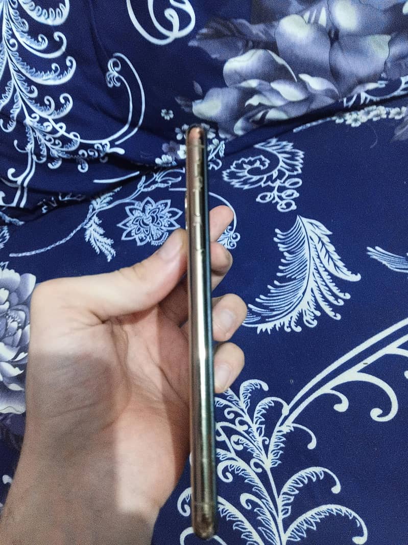 Iphone 11 pro max 5