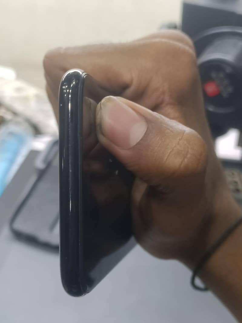 Apple iPhone 7 2
